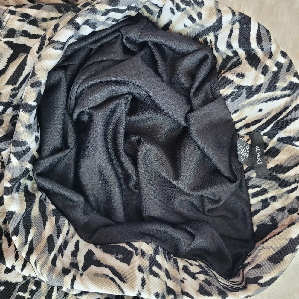 Alfani pull on tan gray ivory black zebra print lined pencil skirt casual work L